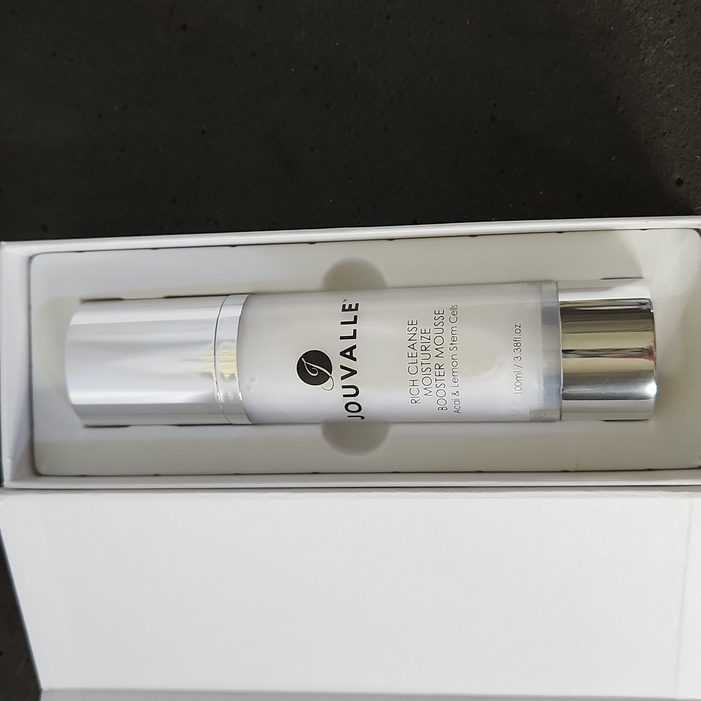 Jouvalle cleanse moisturizer mousse